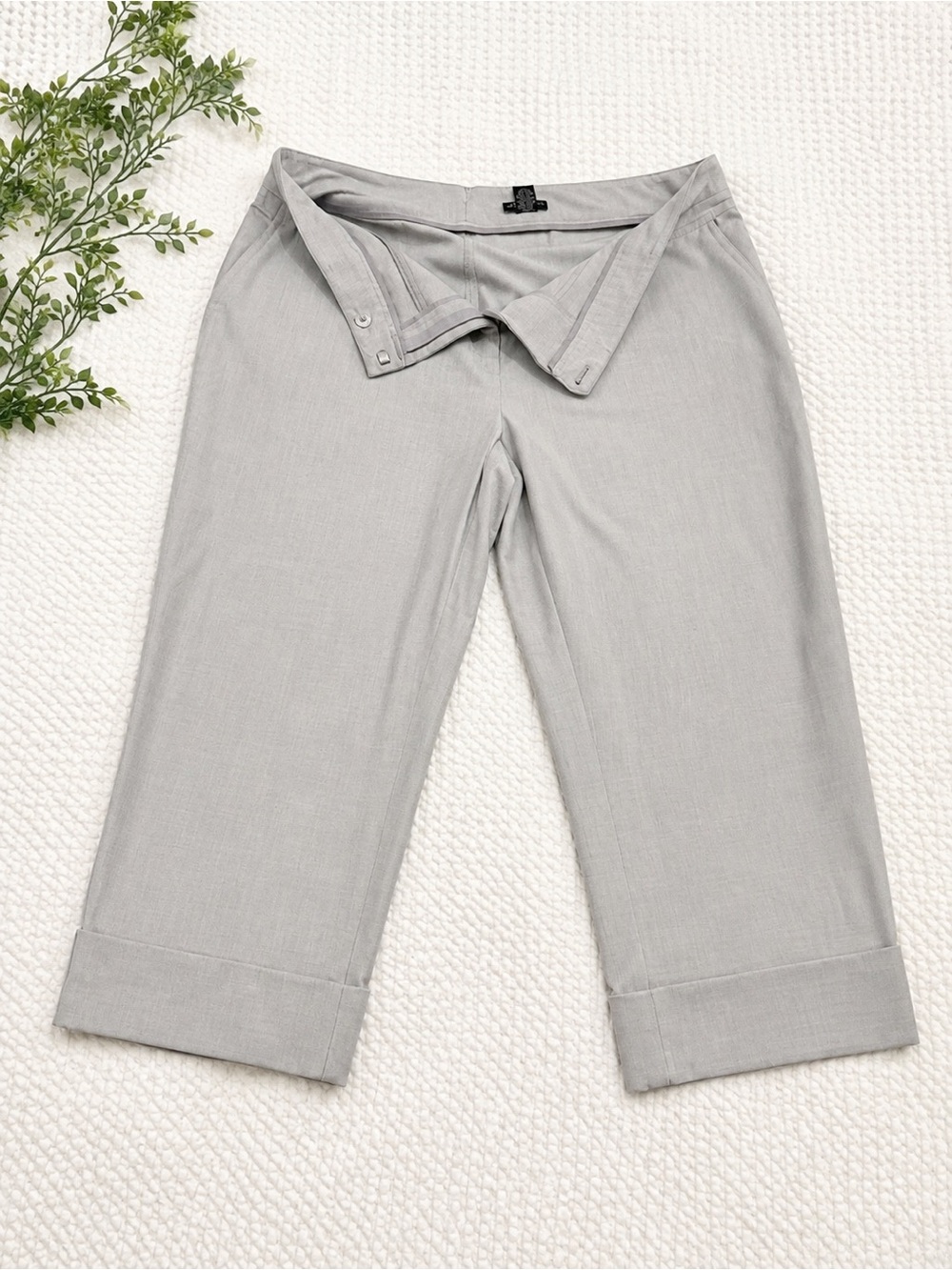 New York & Company Light Gray Cropped Dress Capris